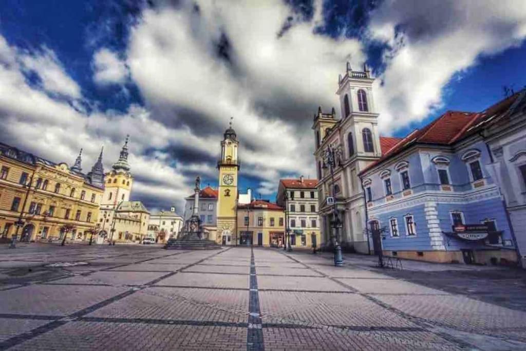 Priestranny 3 Izb. Apartman V Centre S Parkovanim. Banská Bystrica Buitenkant foto